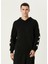 Siyah Beyaz Kapüşonlu Logo Baskılı Sweatshirt 1