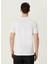 Beyaz Logo Detaylı T-Shirt 4