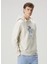 Kırık Beyaz Kapüşonlu Logo Baskılı Sweatshirt 1