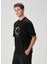Siyah Logo Detaylı T-Shirt 3