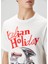 Beyaz Figür Baskılı T-Shirt 5