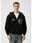 Siyah Kapüşonlu Figür Baskılı Sweatshirt 1