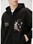 Siyah Kapüşonlu Figür Baskılı Sweatshirt 5