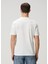 Beyaz Renkli Nakışlı T-Shirt 4