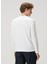 Beyaz Logo Detaylı T-Shirt 4