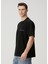 Siyah Figür Baskılı Logo Detaylı T-Shirt 4