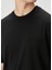 Siyah Logo Detaylı T-Shirt 5