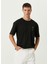 Siyah Baskı Detaylı T-Shirt 1