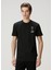 Siyah Patch Detaylı T-Shirt 1