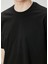 Siyah Nakış Detaylı T-Shirt 5