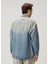 Relaxed Fit Açık Mavi Yıpratmalı Denim Gömlek 4