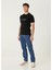Slim Fit Reverse Siyah Beyaz Logo Detaylı T-Shirt 2
