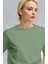 Kadın Açık Yeşil Nefes Alan Bisiklet Yaka Regular Fit Normal Kesim Baskisiz Basic T-Shirt 2