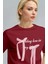 Kadın Bordo Kurdele Kabaran Dokulu Baskı Regular Fit Normal Kalıp T-Shirt 2