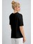 Kadın Siyah Kurdele Kabaran Dokulu Baskı Regular Fit Normal Kalıp T-Shirt 3