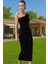 Şık Parıltılı Simli Bodycon Elbise Asimetrik Yaka Tasarım Modern Stil Şık Görünüm Modern Stil 2