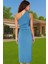 Asimetrik Yaka Midi Örme Elbise Cut Out Detay Vücudu Saran Konforlu Kesim Modern Stil Rahat Kullanım 3