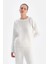 Beyaz Polar Sweatshırt 1