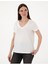 Beyaz Regular Fit V Yaka Basic Tişört 3