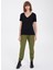 Siyah Basic V Yaka Viskon Regular Fit Kadın T-Shirt Essentıals Deep V-Neck 4