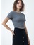 Gri Melanj Çizgili Bisiklet Yaka Kısa Kollu Kadın Crop T-Shirt Sandy 1