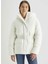 Beyaz Kadın Dik Yaka Standart Fit Puffer Mont Logo Belt Short Puffer 1