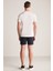 Beyaz V Yaka Basic T-Shirt 5