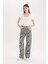 Yeni Sezon Straight Fit Gabardin Pantolon Zebra Desenli Normal Bel Standart Boy 2