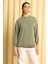 Haki-Önü Nakış Detaylı Sweat 1