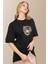 Siyah Uzun Aslan Desen Nakışlı Regular T-Shirt 4