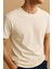 Kırık Beyaz %100 Pamuklu Yarı Oversize Basic Tişört 2