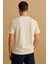 Kırık Beyaz %100 Pamuklu Yarı Oversize Basic Tişört 3