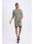DeFactoFit Slim Fit Dar Kesim Sporcu Dokuma Şort Z2147AZ25SP 5