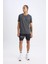 DeFactoFit Slim Fit Dar Kesim Sporcu Dokuma Şort Z2147AZ25SP 3