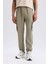 DeFactoFit Sporcu Jogger Eşofman Altı Slim Fit Dar Kesim Dokuma Kargo Cepli Standart Paça D3884AX24WN 1