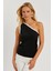 Kadın Siyah Tek Omuz Biyeli Bluz EY2792 1