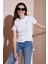 Pamuklu Slim Fit Bisiklet Yaka Minimal Işleme Detaylı T Shirt Bayan T Shirt 5866398 1