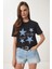 Yıldız Armalı Nakışlı Örme T-Shirt 1