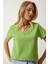 V Yaka Basic Örme T-Shirt 1