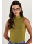 Kadın Regular Fit Klasik Kesim Viskon Kumaş Balıkçı Yaka Sıfır Kol Yeşil Bluz 2
