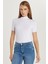 Kadın Kısa Kollu Yarım Balıkçı Yaka Beyaz Bluz Slim Fit %95 Viskon 4