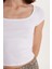 Kadın Slim Fit Dar Kesim Pamuklu Kısa Kollu U Yaka Beyaz Bluz 3
