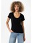Christina Kadın Derin V Yaka Slim Fit T-Shirt 1