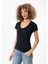 Christina Kadın Derin V Yaka Slim Fit T-Shirt 2
