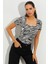 Kadın Beyaz-Siyah Kare Yaka Zebra Desenli Bluz LPP1221 2