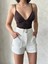 Kemer Detaylı Gabardin Şort Krem S25289 5