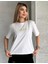 Kadın Sırt Baskılı Midi Boy Beyaz T-Shirt 3