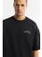 Erkek Siyah Bisiklet Yaka Oversize Göğsü Baskı Detaylı 2'İplik T-Shirt A51Y1095 2