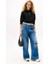 Kadın Relaxed Fit Sırtı Kalp Baskılı Cropped Sweatshirt - Siyah 2