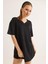 Oversize V Yaka Yırtmaçlı T-Shirt 1